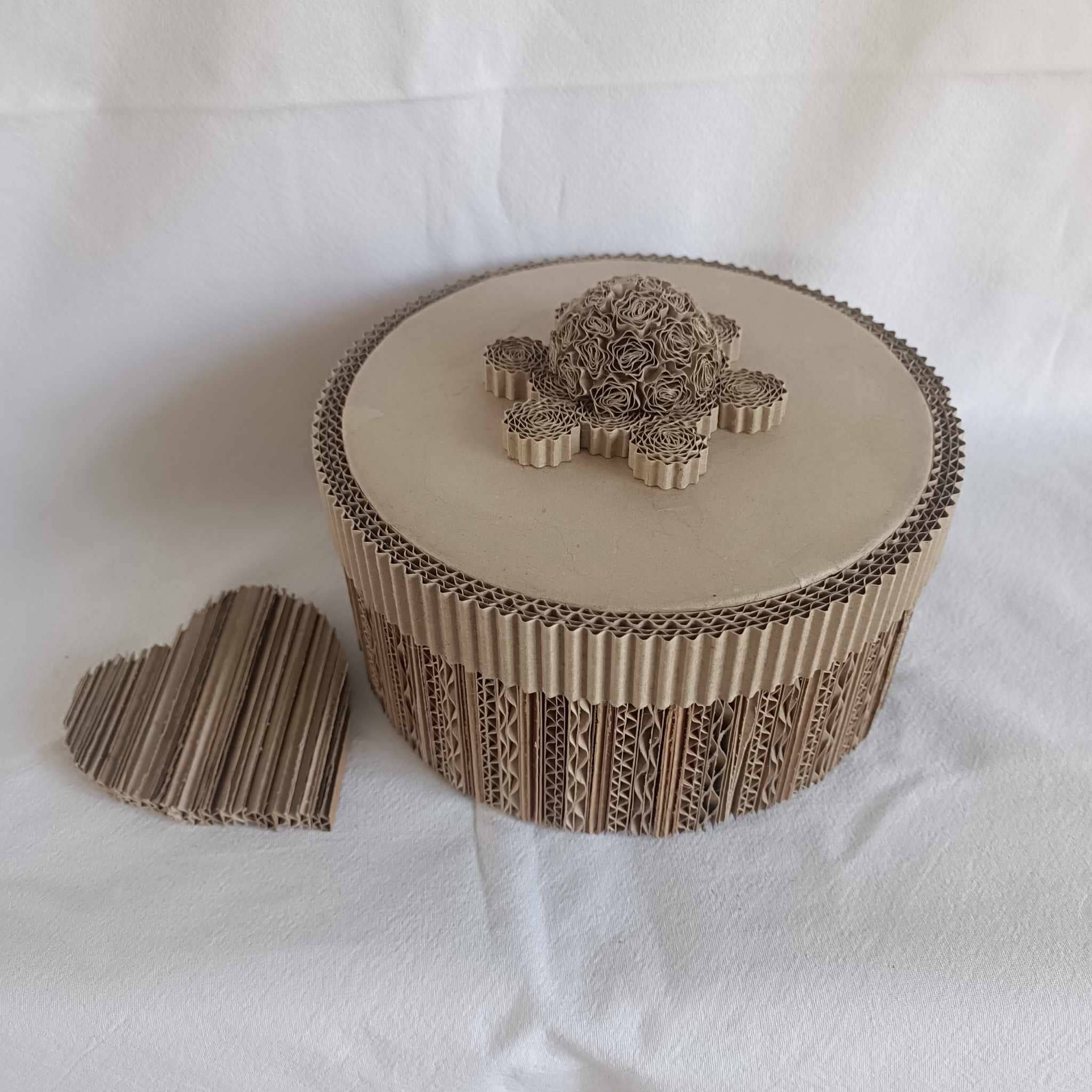 boîte décorative en carton ronde recyclée avec couvercle