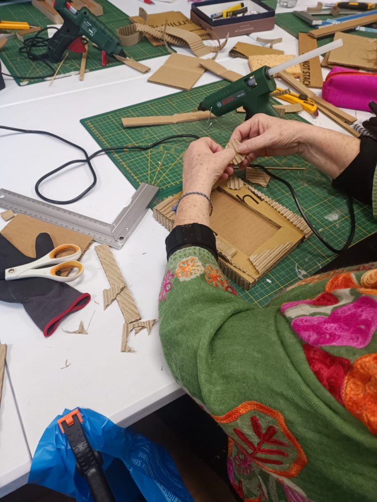 creation d'un cadre lors d'un atelier individuel pour team building