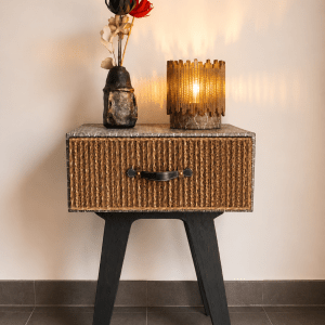 Meuble d'appoint en carton recyclé Renaissance fabriqué à la main par Manu'Elle
